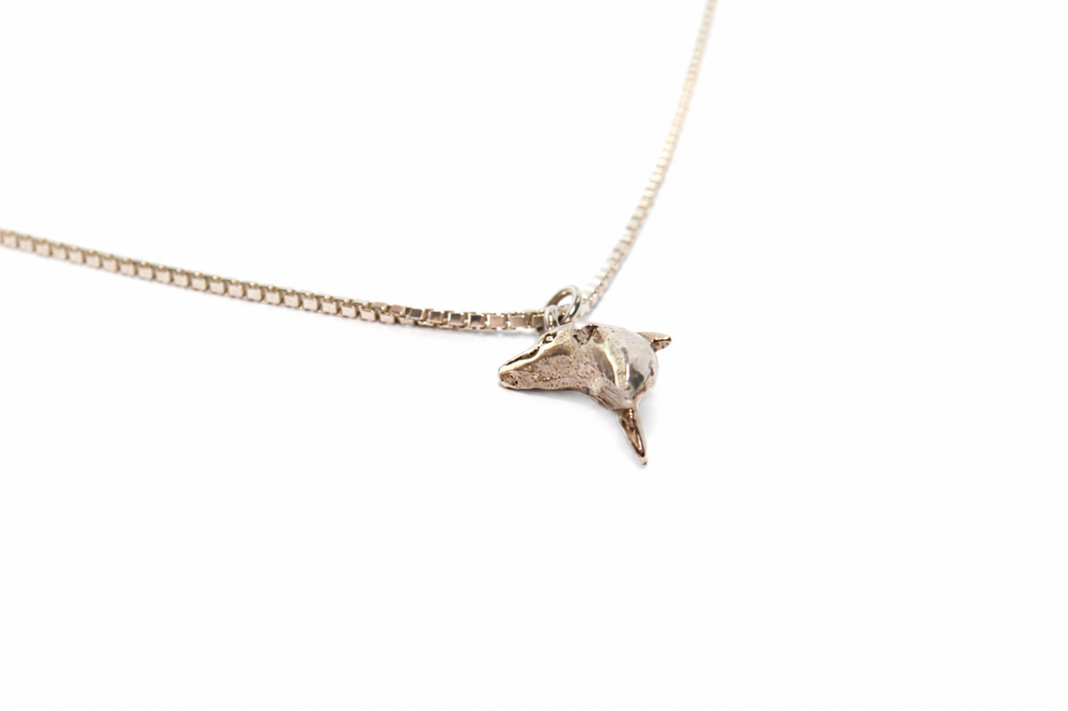 Dolphin Necklace in Sterling Silver 925 | Handmade Dolphin Pendant | Ocean Jewelry | Minimal Marine Necklace | Gift for Sea Lovers - immagine 4