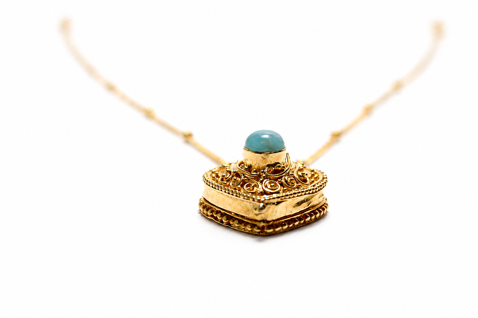 Heart Secret Locket Necklace with Larimar | 18K Gold Plated Sterling Silver Keepsake Pendant | Vintage Inspired Hidden Compartment Necklace - immagine 6