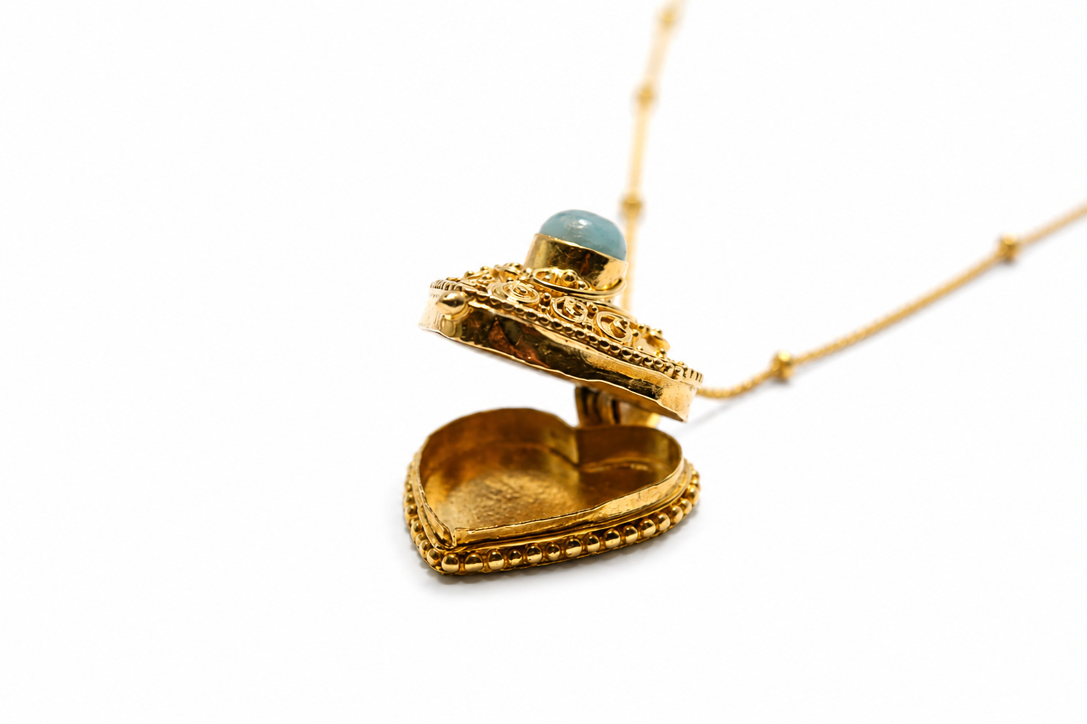 Heart Secret Locket Necklace with Larimar | 18K Gold Plated Sterling Silver Keepsake Pendant | Vintage Inspired Hidden Compartment Necklace - immagine 7