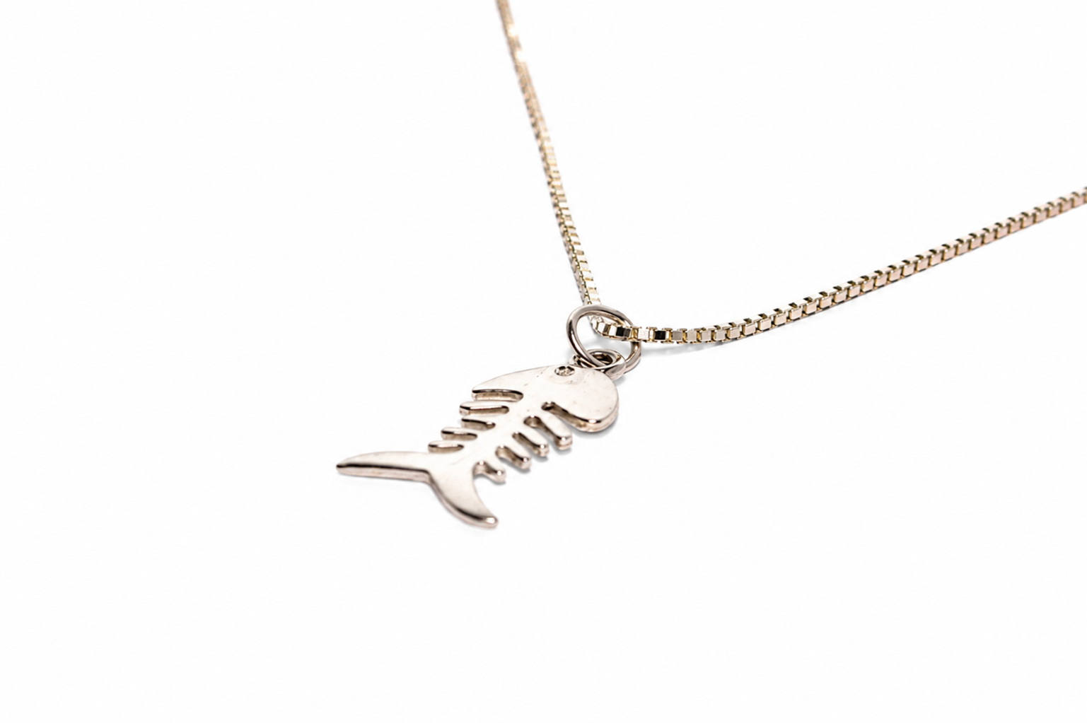 Fish Bone Necklace in Sterling Silver 925 | Fish Skeleton Pendant | Handmade Ocean Jewelry | Minimal Nautical Necklace | Gift for Sea Lovers - immagine 7