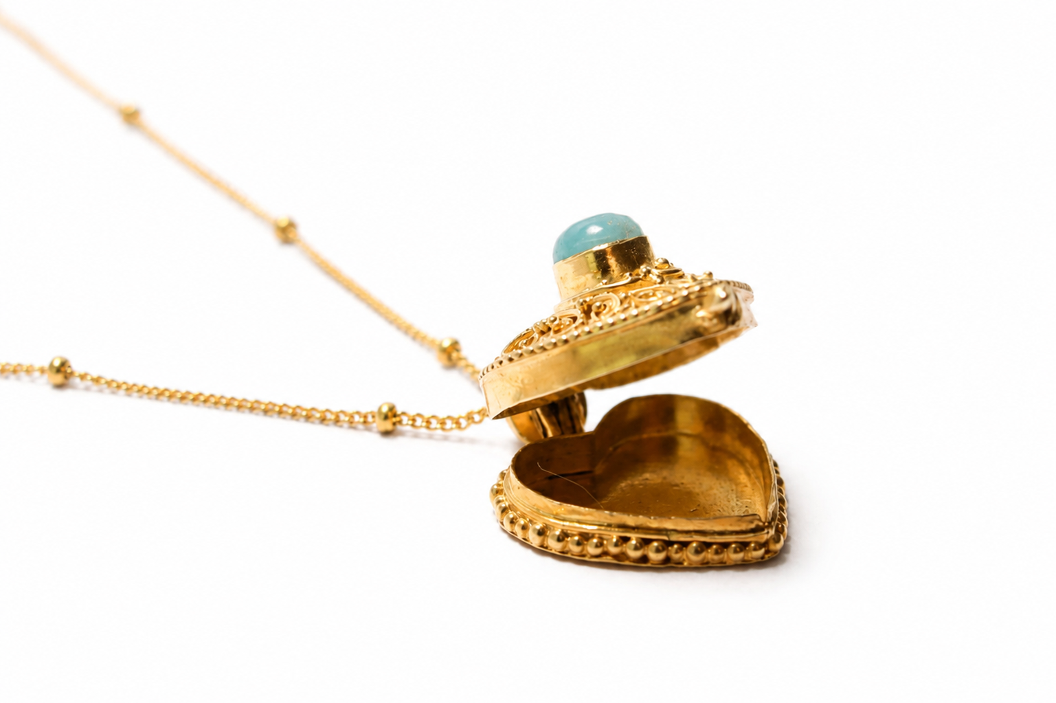 Heart Secret Locket Necklace with Larimar | 18K Gold Plated Sterling Silver Keepsake Pendant | Vintage Inspired Hidden Compartment Necklace - immagine 8