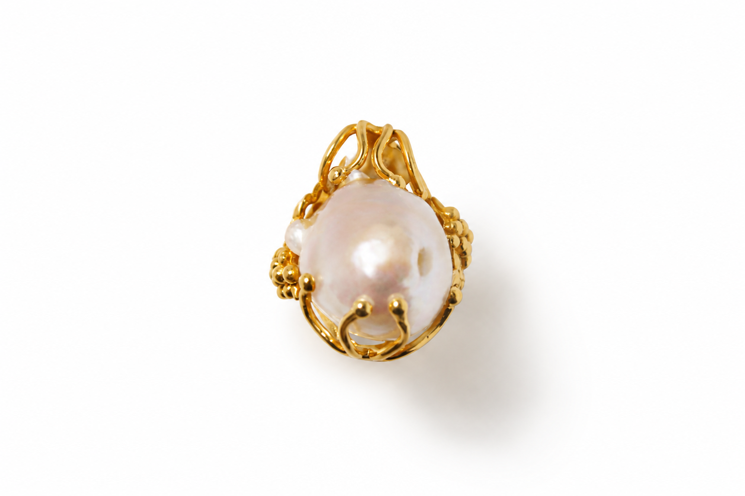 Aurelia Baroque Pearl Ring in 18K Gold Plated Sterling Silver | Handmade Statement Pearl Ring | Artisan Jewelry - immagine 2