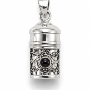 Red Garnet Secret Locket Pendant – 925 Sterling Silver Keepsake Amulet