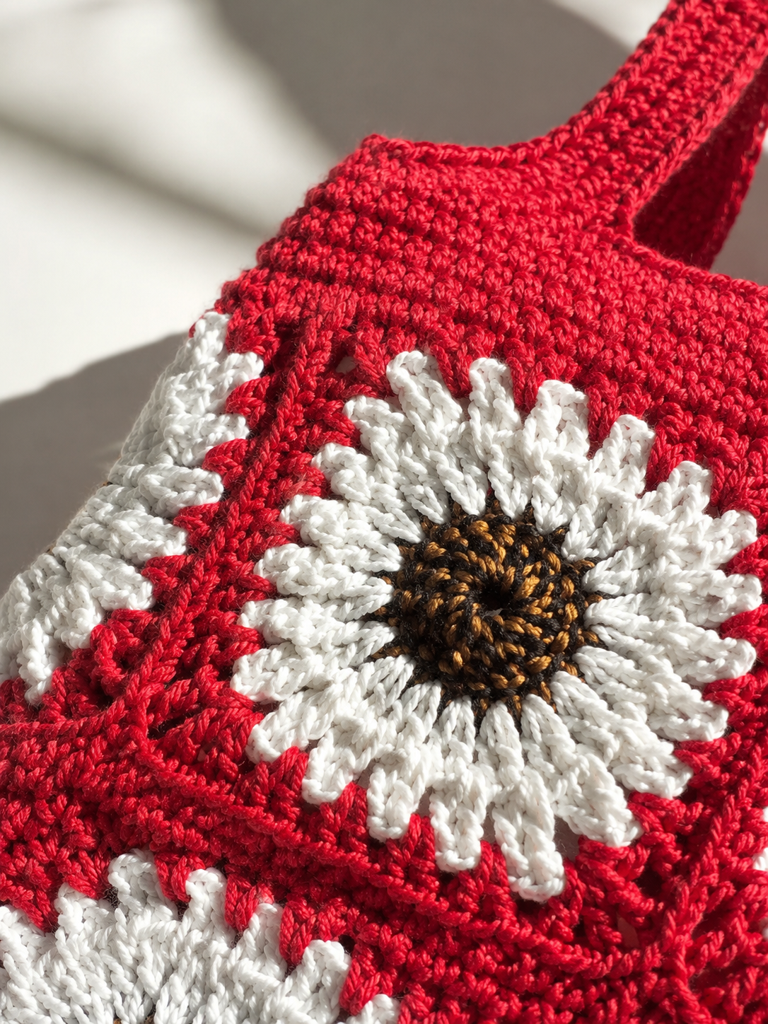 Coral Red Flower Crochet Bag – Handmade Artisan Tote - immagine 5