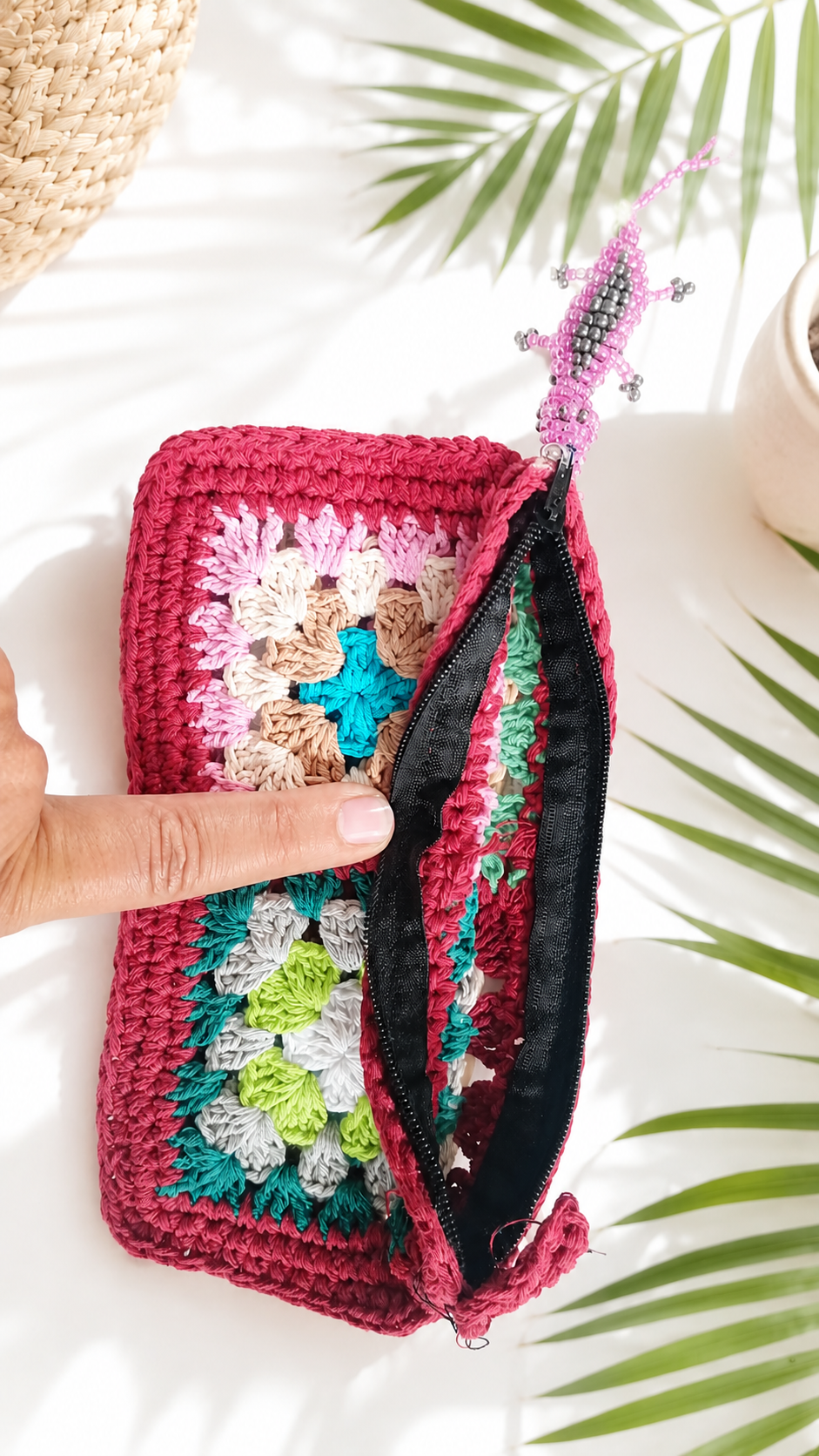 Deep Red Multicolor Crochet Clutch – Handmade Boho Pochette - immagine 5